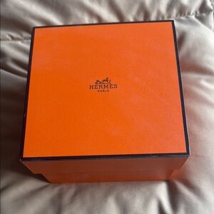 Hermès Signature Orange Box
